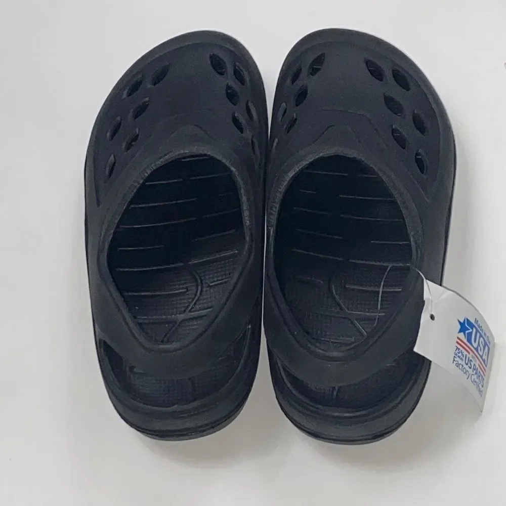 Made In USA water Shoes Boy Size 3/4